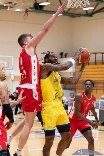 SW.KKgrindavik-valur15.03.24-10005