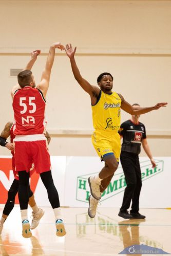 SW.KKgrindavik-valur15.03.24-10011