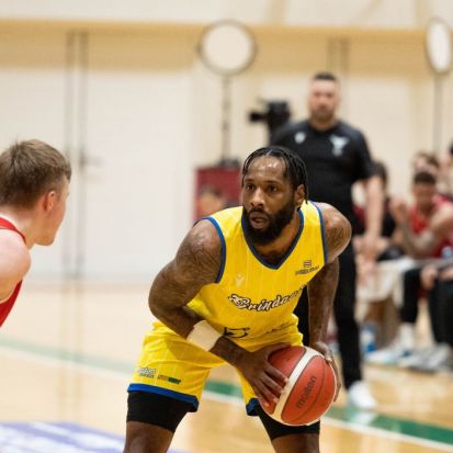 SW.KKgrindavik-valur15.03.24-10031