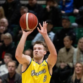 SW.KKgrindavik-valur15.03.24-10047