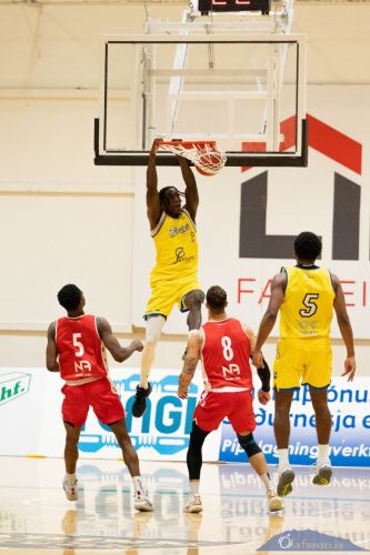 SW.KKgrindavik-valur15.03.24-10067