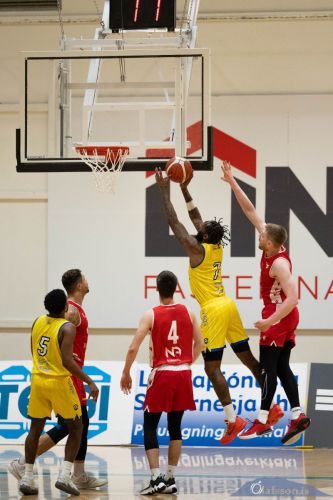 SW.KKgrindavik-valur15.03.24-10070