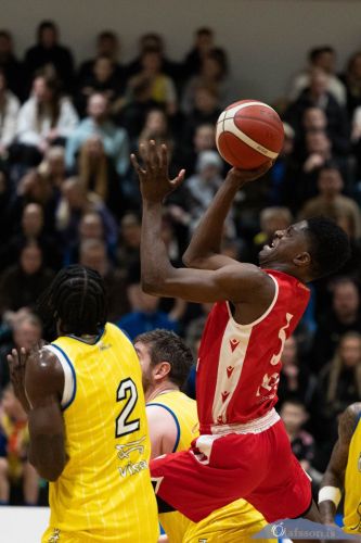 SW.KKgrindavik-valur15.03.24-10078