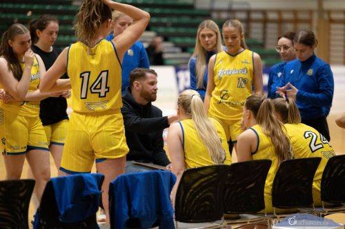 SW.KVKgrindavik-snaefell03.12.23-10003