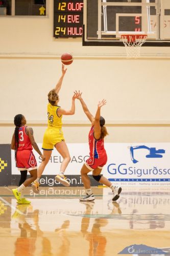 SW.KVKgrindavik-snaefell03.12.23-10007