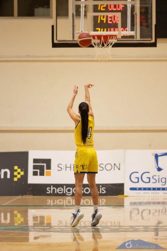 SW.KVKgrindavik-snaefell03.12.23-10012