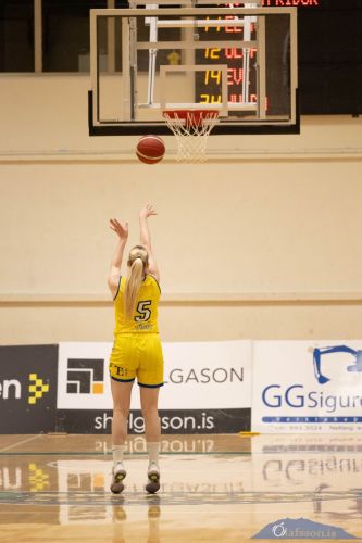 SW.KVKgrindavik-snaefell03.12.23-10024