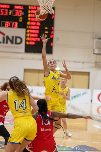 SW.KVKgrindavik-snaefell03.12.23-10044