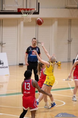 SW.KVKgrindavik-snaefell03.12.23-10073