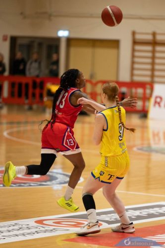 SW.KVKgrindavik-snaefell03.12.23-10079