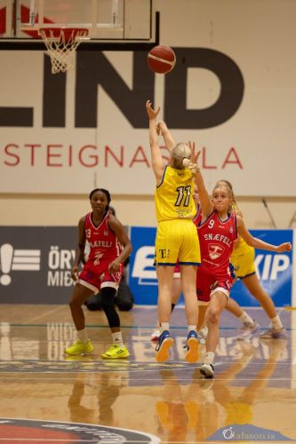 SW.KVKgrindavik-snaefell03.12.23-10094