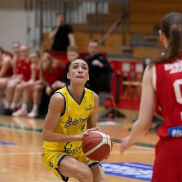 SW.KVKgrindavik-thorAK18.11.23-46