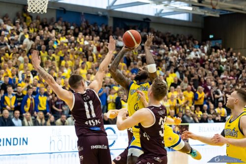 UrslitL1KK Grindavik-Tindastoll 09.05.26-1041