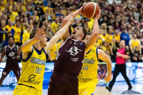 UrslitL1KK Grindavik-Tindastoll 09.05.26-1080